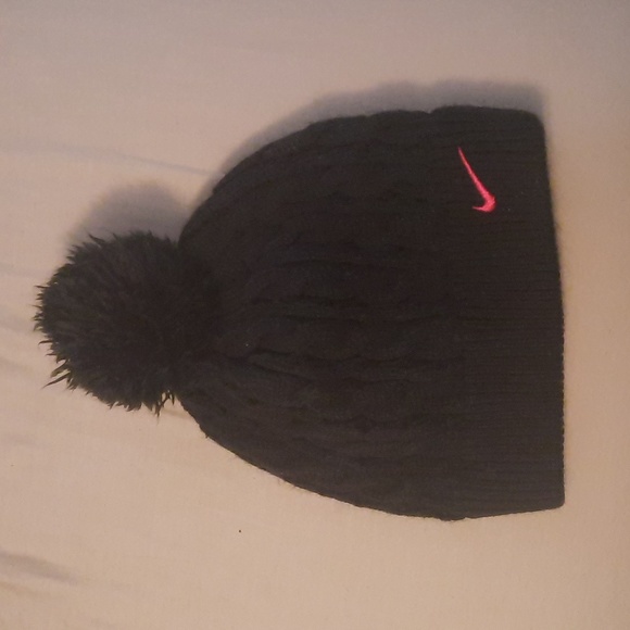 Nike Accessories - Nike Beanie